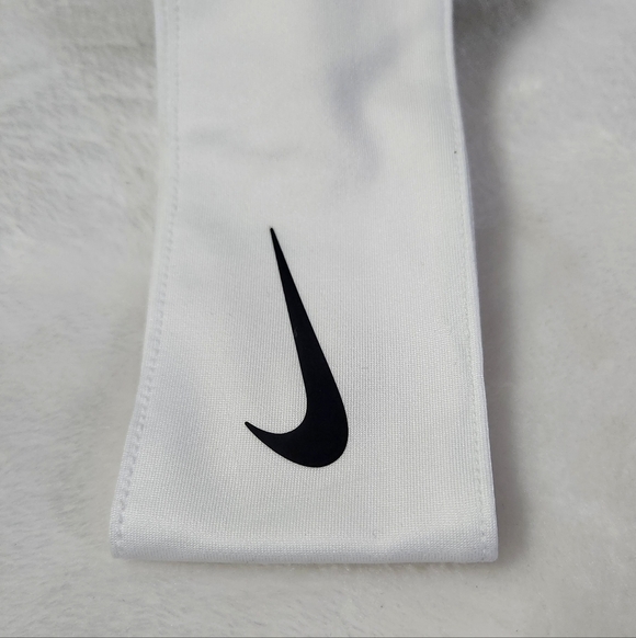 Nwt Nike Dry Dri-Fit White Head Tie Unisex - Picture 3 of 10